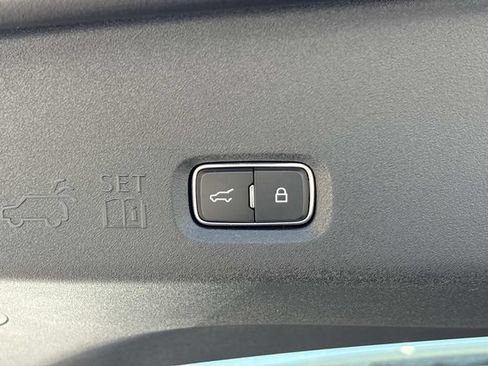 New 2026 Lincoln Navigator L Reserve AWD/4WD image 13