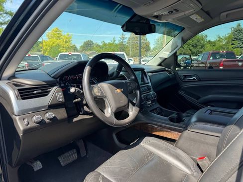 Used 2019 Chevrolet Suburban LT AWD/4WD image 11