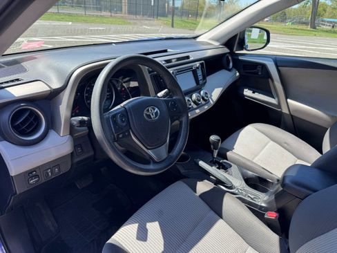 Used 2014 Toyota RAV4 LE image 12