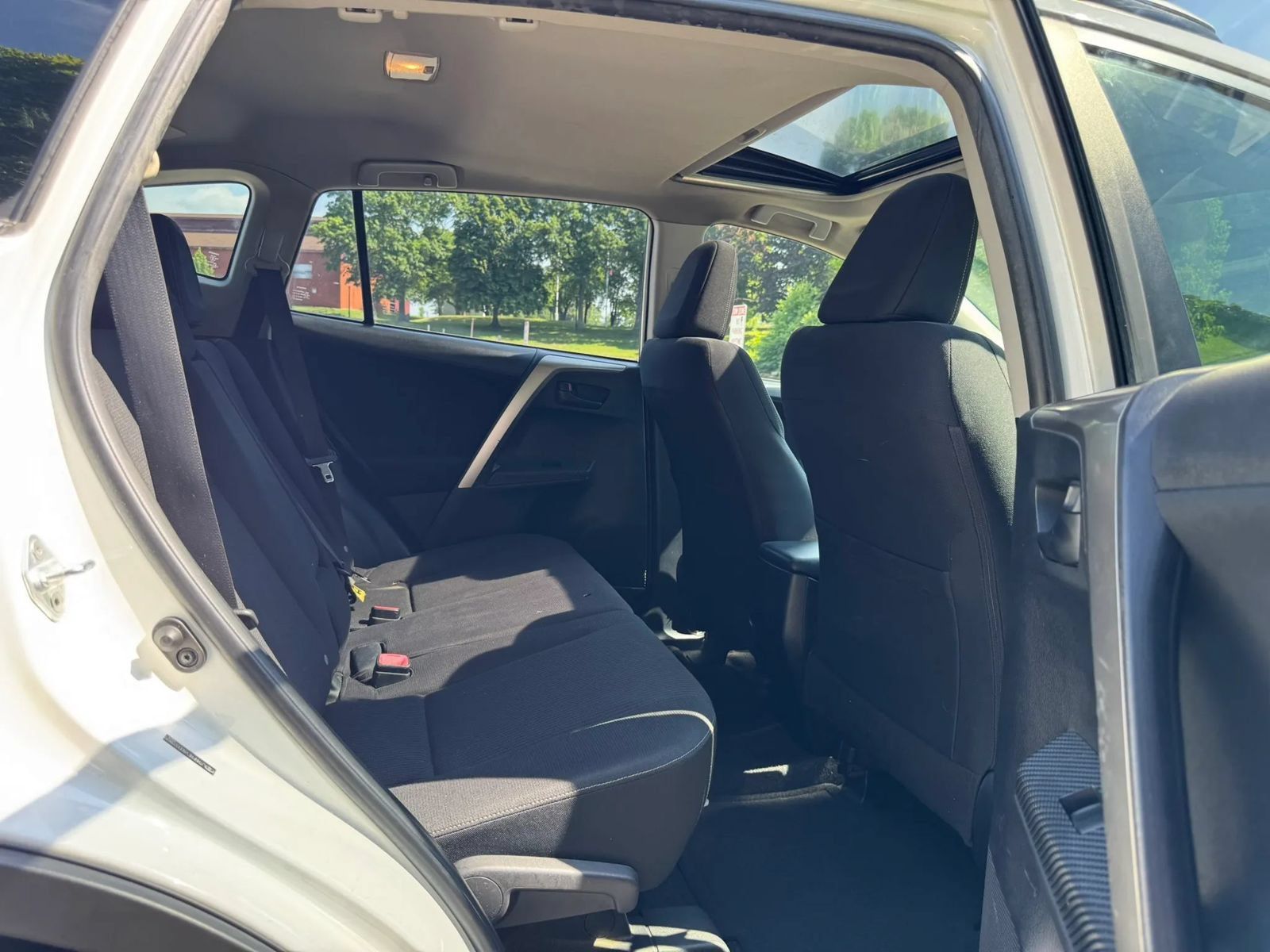 Used 2013 Toyota RAV4 XLE AWD/4WD image 15