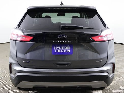 Used 2024 Ford Edge SEL image 8