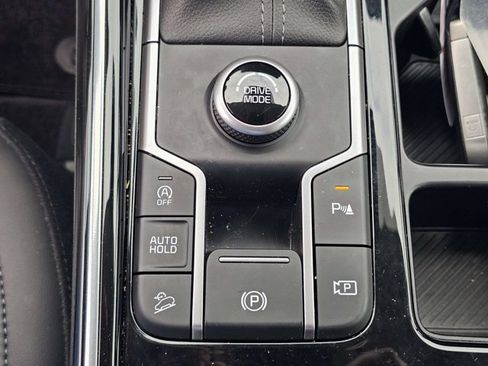 Used 2025 Kia Sorento SX FWD image 27