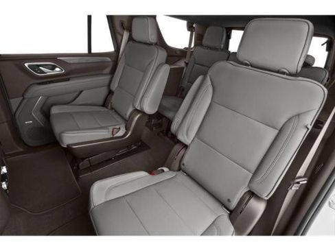 Used 2021 GMC Yukon SLT w/ SLT Premium Package RWD image 17