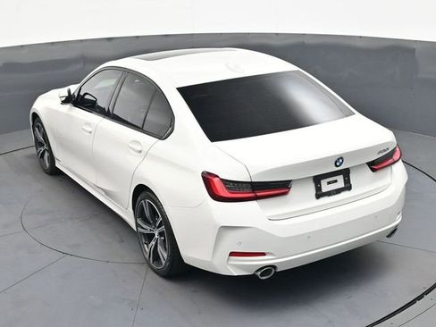 Used 2023 BMW 330i Sedan w/ Premium Package image 29