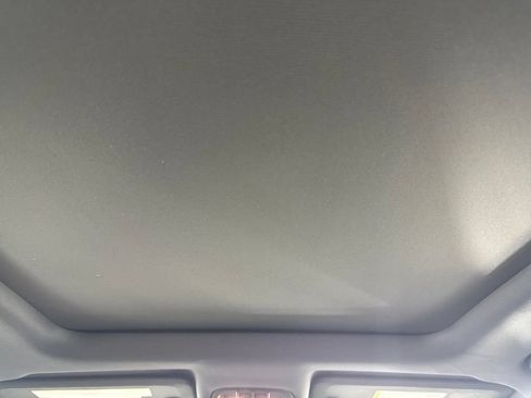 Used 2023 Chevrolet TrailBlazer RS w/ Sun and Liftgate Package AWD/4WD image 32