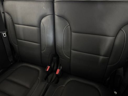 Used 2019 GMC Acadia SLT FWD image 30