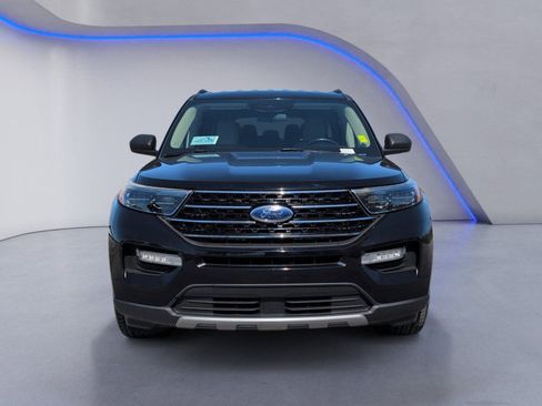 Used 2020 Ford Explorer XLT w/ Equipment Group 202A image 13