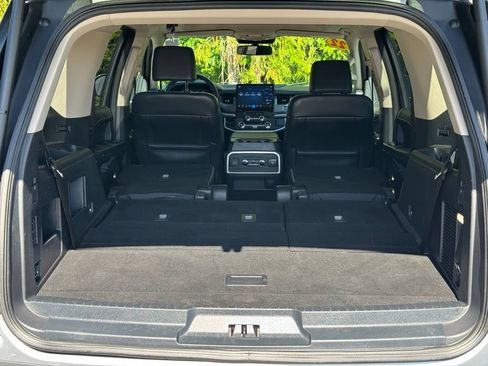 Used 2022 Ford Expedition XLT AWD/4WD image 37