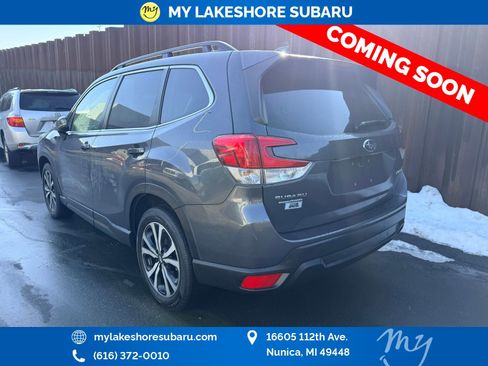 Used 2023 Subaru Forester Limited image 7