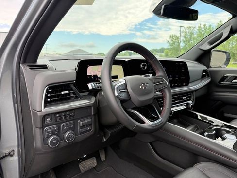 Used 2025 Chevrolet Tahoe RST w/ Sun And Tow Package AWD/4WD image 10