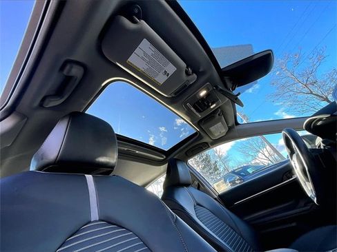 Used 2023 Toyota Camry SE image 18