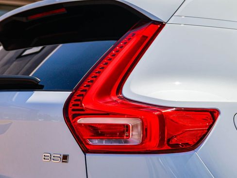 Certified 2026 Volvo XC40 B5 Plus w/ Protection Package Premier AWD/4WD image 9