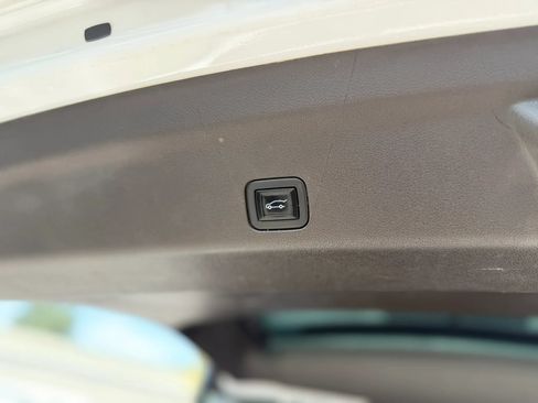 Used 2021 Chevrolet Tahoe LT AWD/4WD image 20