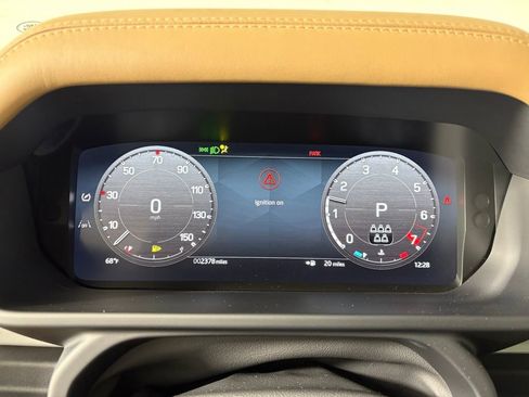 Used 2025 Land Rover Defender 110 S image 17