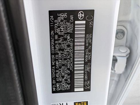 Used 2024 Toyota Prius LE image 24