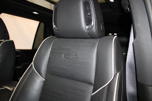 Used 2023 Cadillac Escalade Premium Luxury w/ Performance Package AWD/4WD image 8