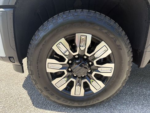 New 2026 GMC Sierra 2500 Denali w/ Denali Reserve Package AWD/4WD image 15
