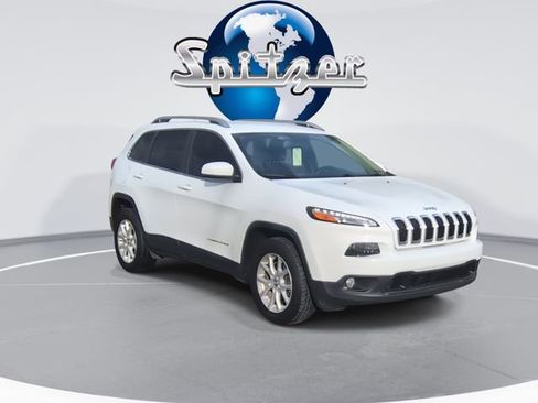 Used 2017 Jeep Cherokee Latitude w/ Safety/Convenience Group image 2
