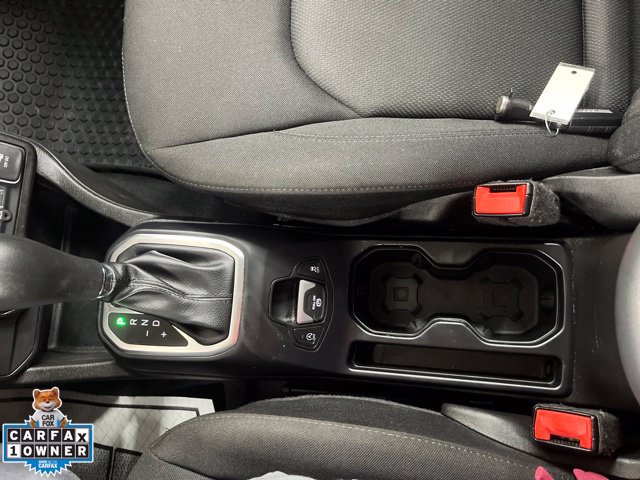 Used 2023 Jeep Renegade Latitude AWD/4WD image 32