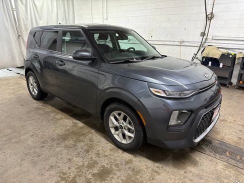 Used 2020 Kia Soul S FWD image 1
