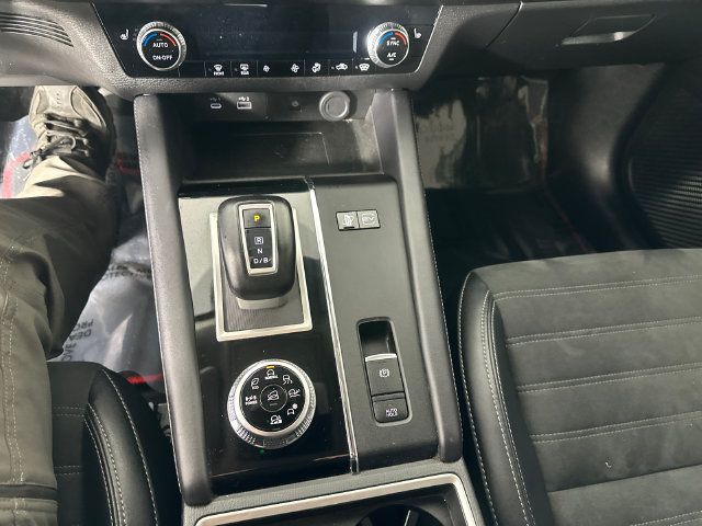 Used 2024 Mitsubishi Outlander Ralliart AWD/4WD image 16