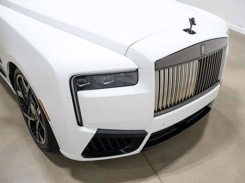 Used 2025 Rolls-Royce Cullinan Black Badge AWD/4WD image 83