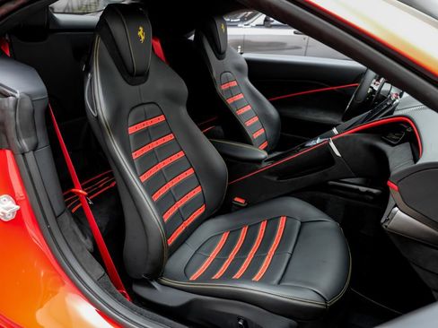 Used 2024 Ferrari Roma Spider RWD image 35