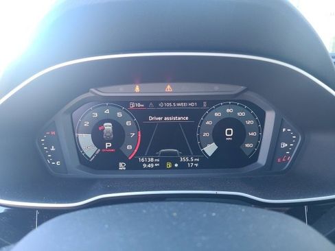 Used 2024 Audi Q3 2.0T Premium image 26