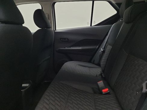 Used 2022 Nissan Kicks S FWD image 18