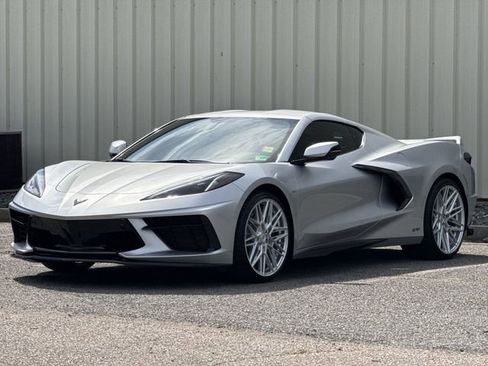 Used 2020 Chevrolet Corvette Stingray Preferred Cpe w/ 2LT Preferred Equipment Group RWD image 1