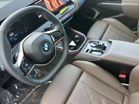 Used 2025 BMW X3 xDrive30i w/ Convenience Package image 4