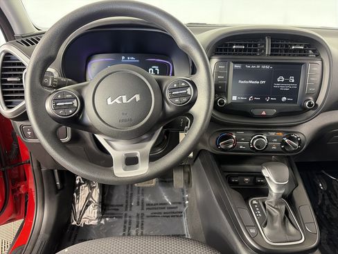 Certified 2023 Kia Soul LX w/ Option Group 015 FWD image 3