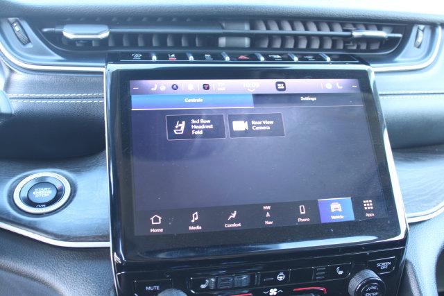 Used 2023 Jeep Grand Cherokee L Limited RWD image 26