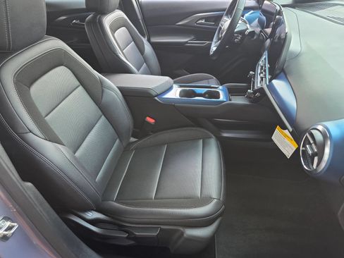 Used 2025 Chevrolet Equinox EV LT w/ LPO, Blackout Package FWD image 30