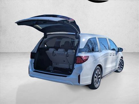 New 2026 Honda Odyssey EX-L image 2