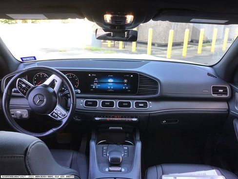 Used 2021 Mercedes-Benz GLS 450 4MATIC image 12
