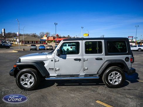 Used 2023 Jeep Wrangler Unlimited Sport image 4
