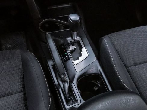 Used 2018 Toyota RAV4 XLE FWD image 18