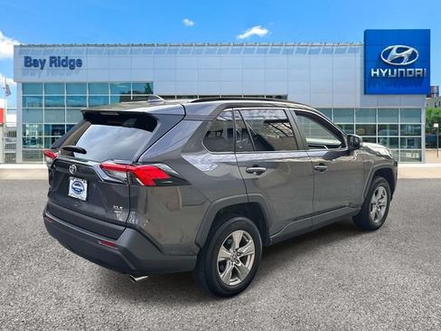 Used 2025 Toyota RAV4 XLE AWD/4WD image 4