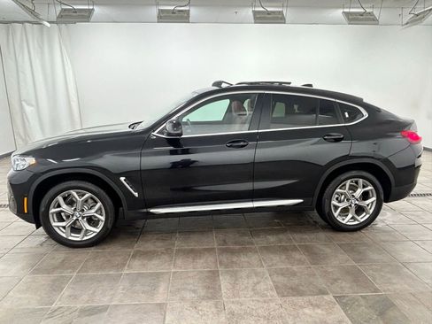 Used 2025 BMW X4 xDrive30i AWD/4WD image 2