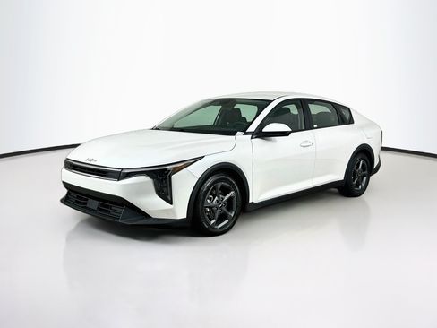 Used 2025 Kia K4 FWD image 3