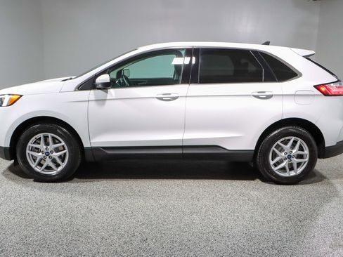 Used 2023 Ford Edge SEL AWD/4WD image 10
