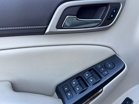 Used 2016 GMC Yukon Denali w/ Open Road Package image 10