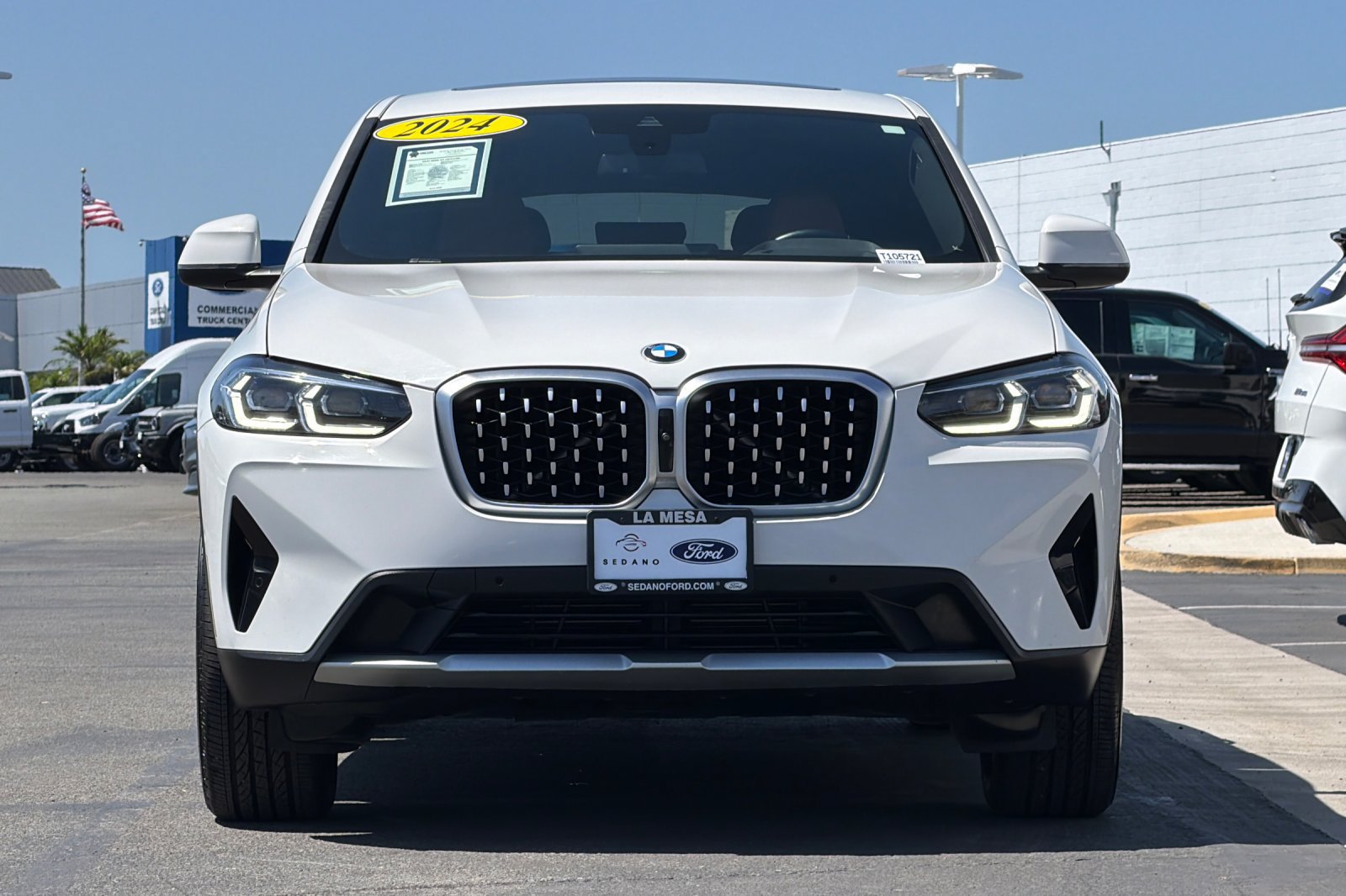 Used 2024 BMW X4 xDrive30i w/ Premium Package AWD/4WD image 8