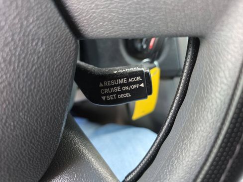 Used 2008 Chrysler Sebring Touring FWD image 16
