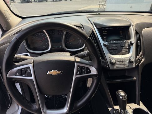 Used 2017 Chevrolet Equinox LT w/ Convenience Package FWD image 13