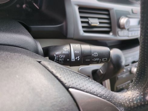 Used 2011 Honda Odyssey EX image 28