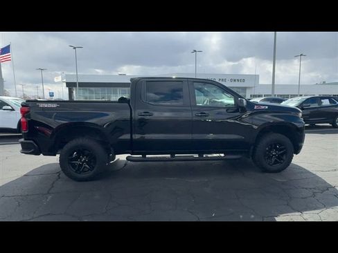 Used 2021 Chevrolet Silverado 1500 LT Trail Boss w/ Convenience Package II image 9