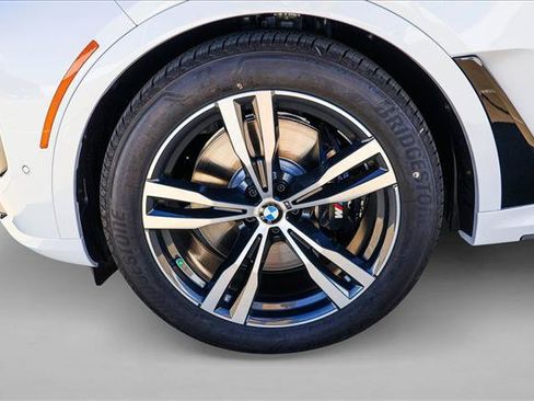 New 2027 BMW X7 xDrive40i w/ M Sport Package AWD/4WD image 9