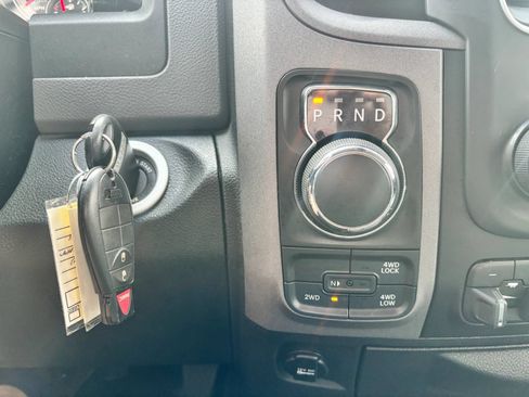 Used 2014 RAM 1500 Express AWD/4WD image 24